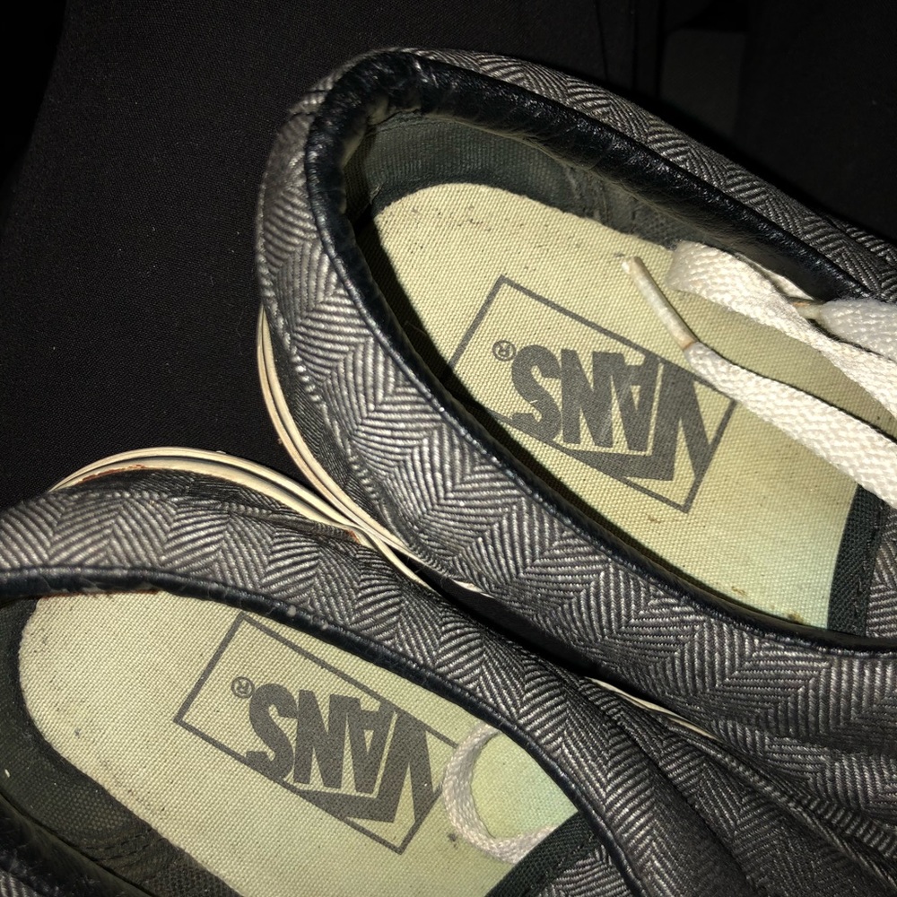 vans - Picture 4 of 4